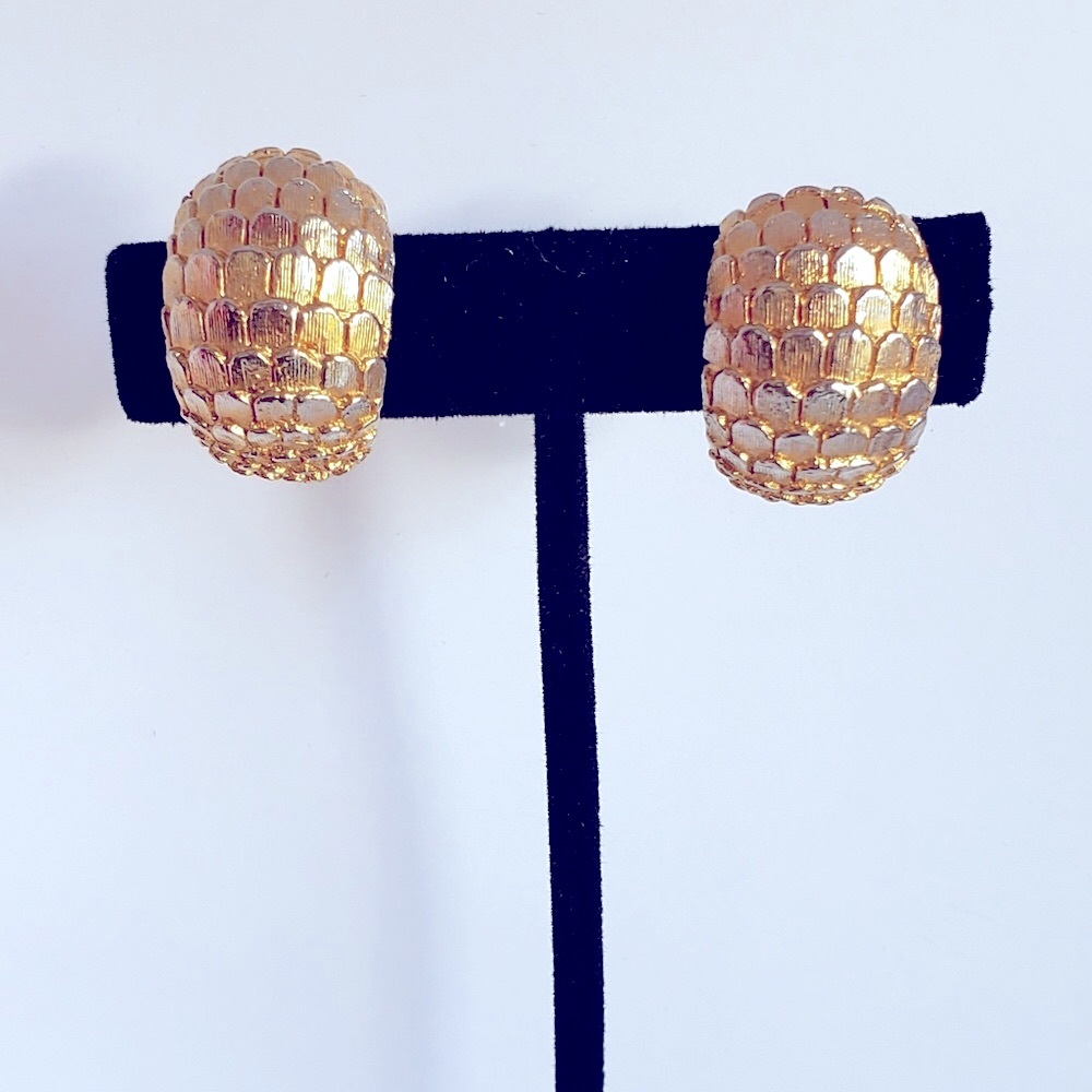 1” Vintage Gold Half Hoop Clip-Ons